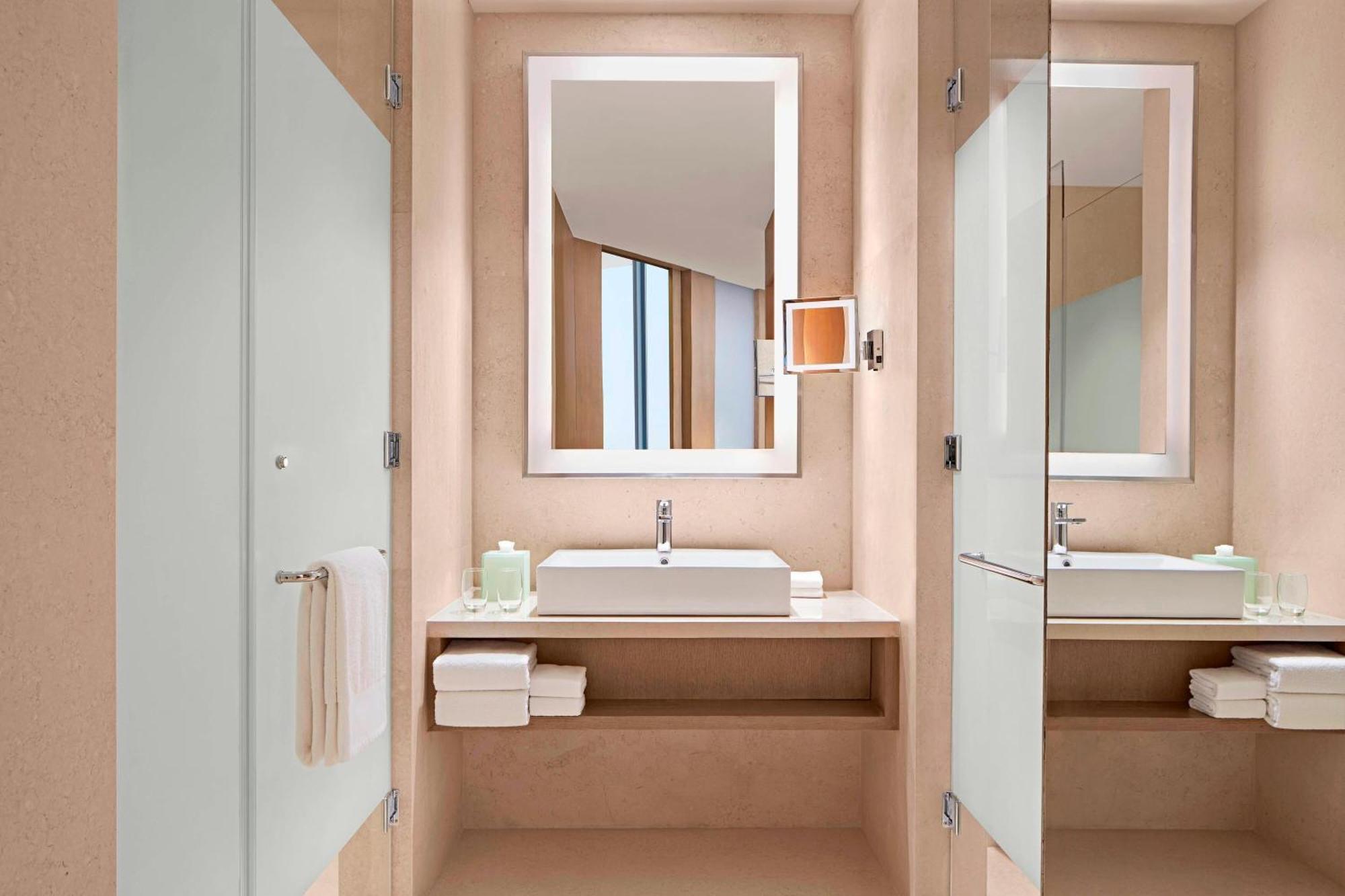 The Westin Rajarhat 5*